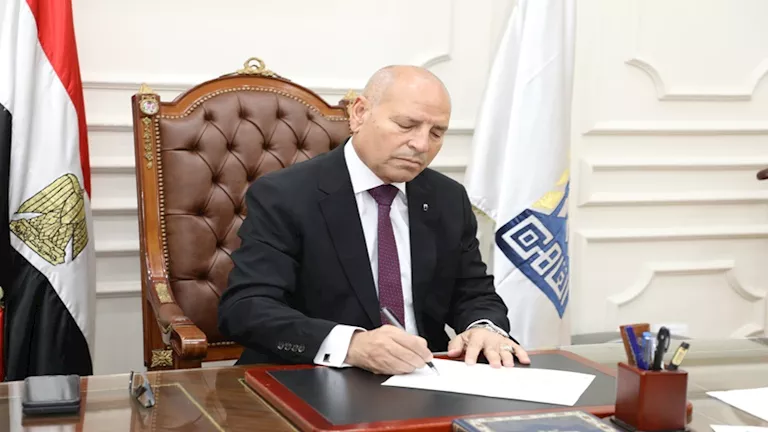 محافظ القاهرة" لم نتلق شكاوى بشأن نقص الخدمات خلال إجازة عيد الفطر