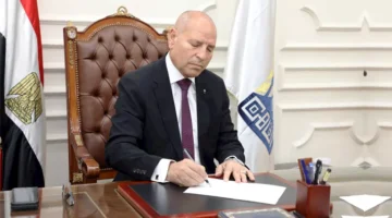 محافظ القاهرة: رفع درجة الاستعداد لمواجهة الأمطار وتوزيع المعدات بجميع