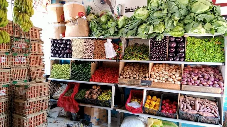 سعر الخضروات والفاكهة في سوق العبور اليوم الثلاثاء