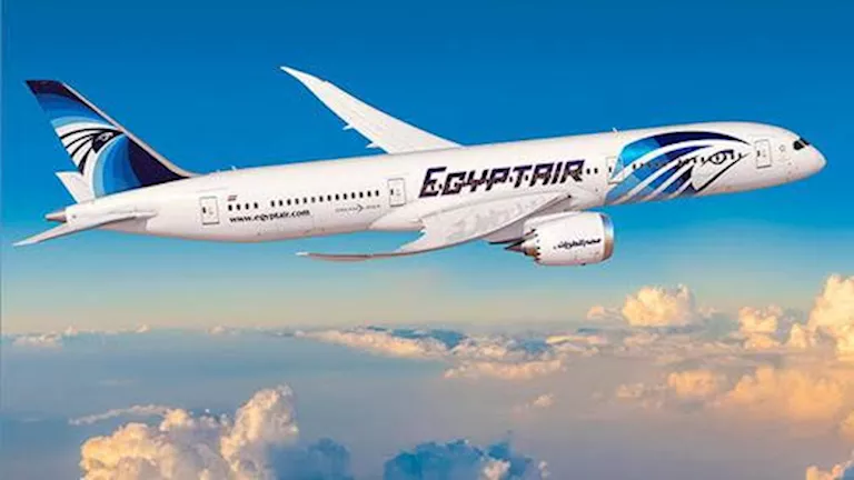 بعد إساءة استخدام زيها الرسمي بأحد الأفلام.. بيان عاجل من مصر للطيران