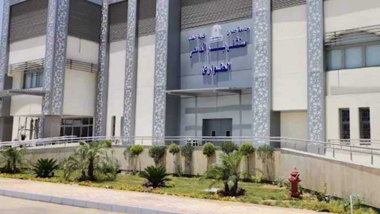 مستشفى بدر جامعة العاصمة ترفع الطوارئ لمواجهة تقلبات الطقس