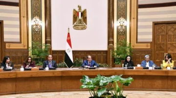 الرئيس السيسي: المرأة المصرية ضمانة لبقاء الوطن قويًا ومتماسكًا (فيديو)