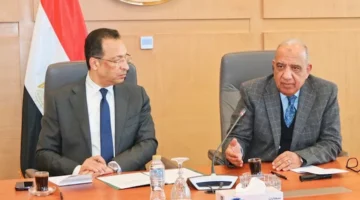 وزيرا الكهرباء والاتصالات يبحثان آليات تطوير وجذب الاستثمارات في صناعة