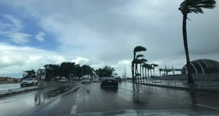 سقوط أمطار بهذه المناطق.. الأرصاد: رياح مثيرة للرمال والأتربة وتدهور الرؤية الأفقية