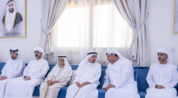 النعيمي وولي عهده يؤدّيان واجب العزاء في وفاة خلفان القمزي.