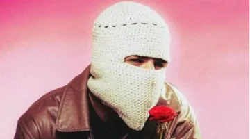 تفاصيل أول حفل لـ “تووليت” بعد كشف حلمي عبدالباقي عن هويته