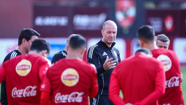 خالد الغندور: استياء داخل الأهلي بسبب لائحة المكافآت والعقوبات