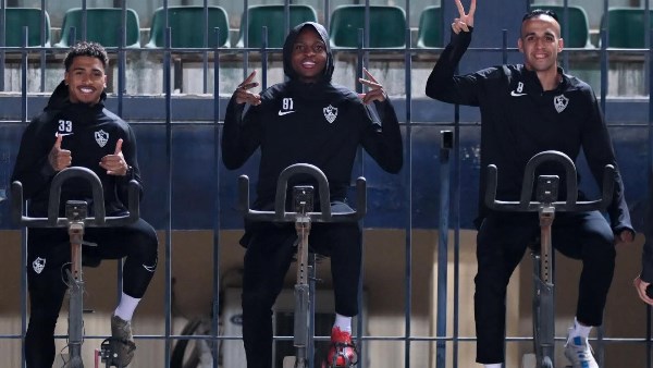 خوفاً من الإجهاد.. تقليل أحمال لاعبي الزمالك في مران اليوم