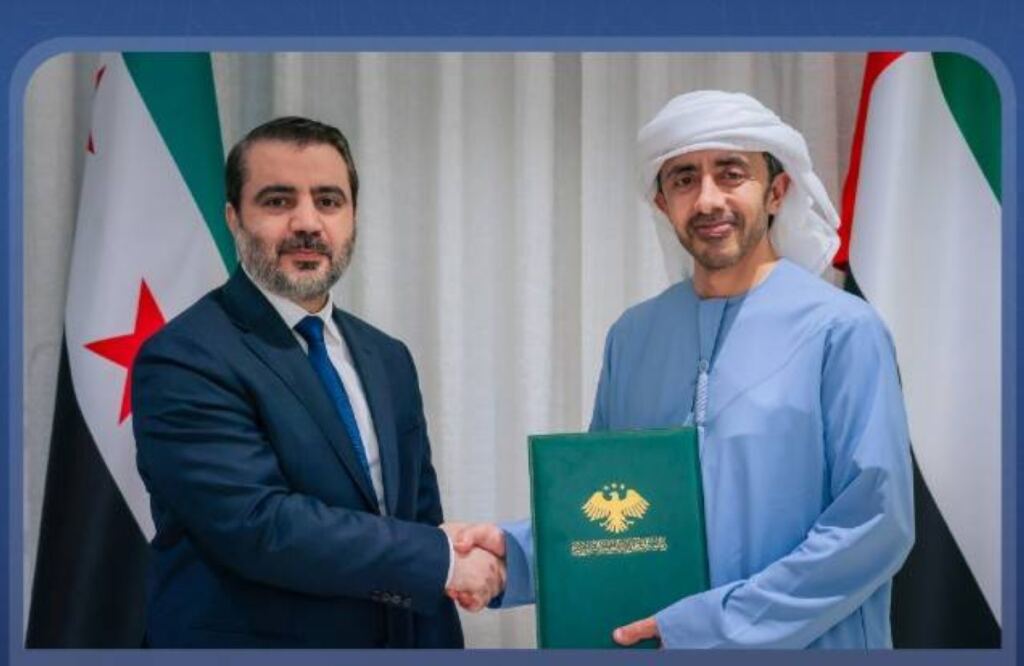 رئيس الدولة يتلقى رسالة خطية من الرئيس السوري تسلمها عبدالله بن زايد.