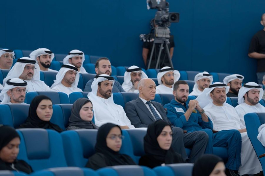 سلطان بن أحمد القاسمي يدشن الهوية المؤسسية لمجمع الشارقة للفضاء والفلك