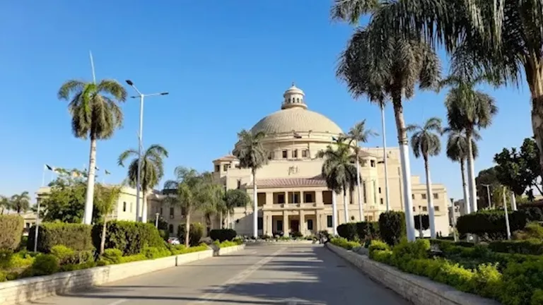 صعدت 5 مراكز.. تعرف على ترتيب جامعة القاهرة في تصنيف THE 2026