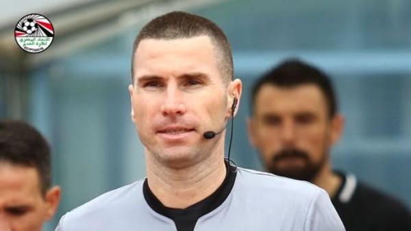 طاقم تحكيم بلغاري لمباراة منتخب مصر وإسبانيا بقيادة جورجي كاباكوف