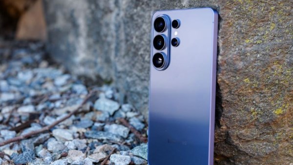 عطل غامض يضرب شاشة Galaxy S26 Ultra.. وسامسونج ترد