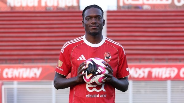 محمد فاروق: الأهلي يفرض عقوبة مالية على كامويش