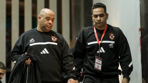 محمد فاروق يوضح سر غضب لاعبي الأهلي من وليد صلاح الدين