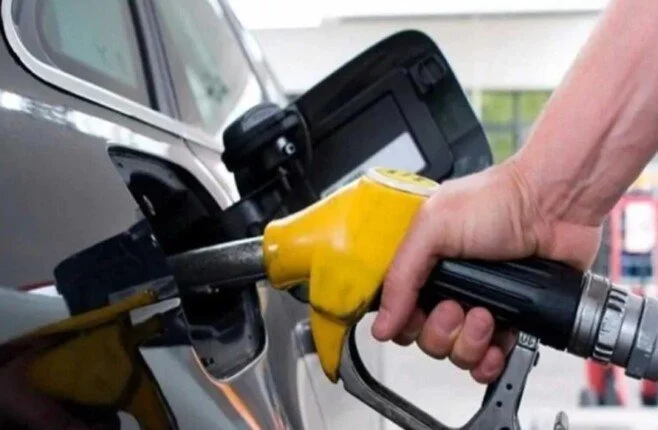 أسعار البنزين والسولار اليوم الجمعة 3 أبريل 2026 في محطات التزود بالوقود