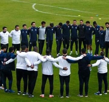 طارق يحيى: الكونفدرالية كانت هتحل 90% من أزمات الزمالك.. وافتحولنا المدرجات أمام سيراميكا
                                                
                                                
                                                    18/05/2026 06:36 ص
                                                
                                                
                                                    أكد طارق يحيى، نجم الزمالك السابق، أن خسارة بطولة الكونفدرالية تمثل ضربة قوية للفريق على المستويين الفني والمعنوي، خاصة في ظل الأزمات التي يعاني منها