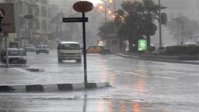 «الأرصاد»: الأمطار مرت بسلام.. وموجة الرمال والأتربة متواصلة مع تحسن تدريجي للرؤية.