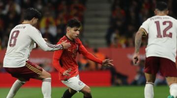 الاتحاد الإسباني يستنكر واقعة عنصرية خلال مباراة مصر وإسبانيا