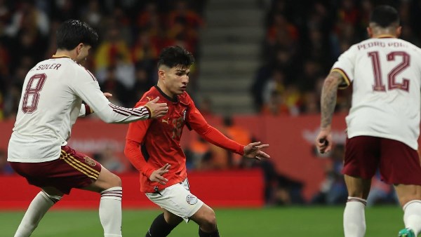 الاتحاد الإسباني يستنكر واقعة عنصرية خلال مباراة مصر وإسبانيا