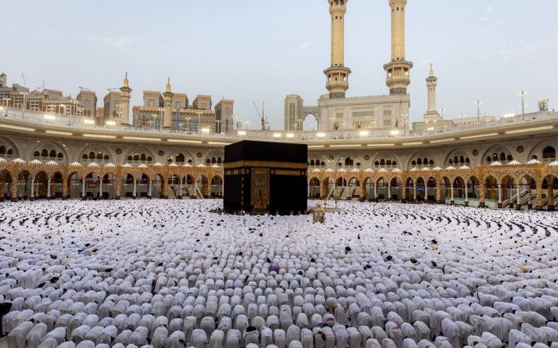 السعودية تعلن حزمة تدابير جديدة استعدادا لموسم الحج | أخبار