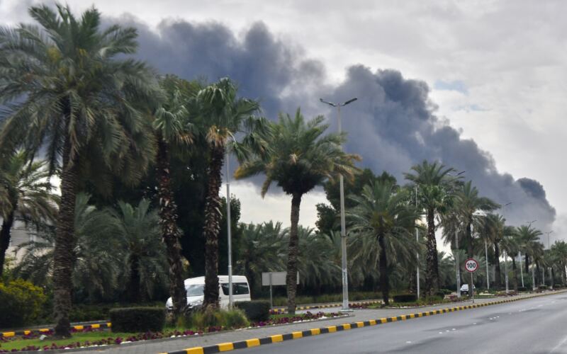 الكويت تتعامل مع مسيّرات بثاني أيام الهدنة والسعودية تعلن توقف منشآت طاقة | أخبار