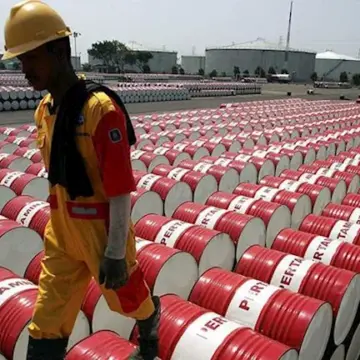 بعد وقف الحرب.. هبوط كبير في أسعار النفط والأسواق تتجه للاستقرار.