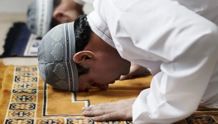 توقيت أذان العشاء.. مواقيت الصلاة غدا الجمعة 10 أبريل 2026