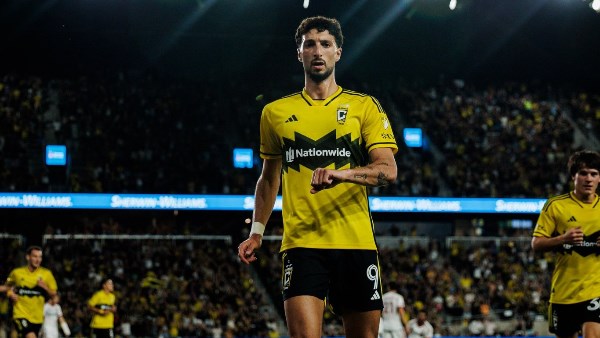 ثنائية حاسمة.. وسام أبو علي يقود كولومبوس كرو للانتصار على أتالانتا