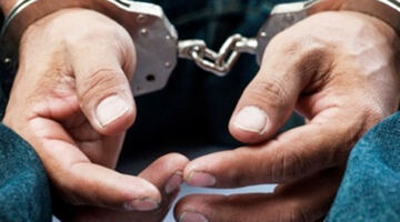 حبس متهمَيْن بالنصب على شخص وبيع هاتف محمول مقلّد بالقاهرة