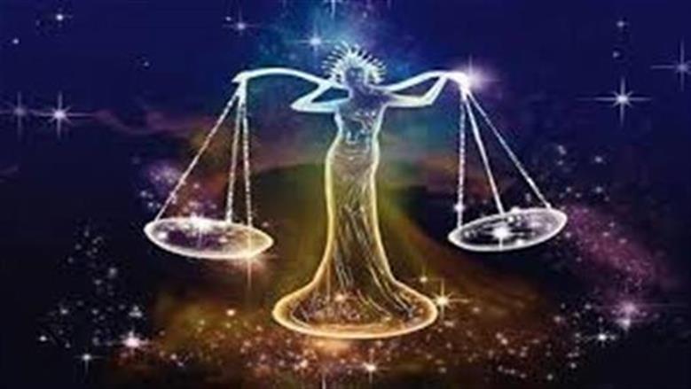 حظك اليوم برج الميزان.. خطوة شجاعة تغيِّر مسارك وفرصة لا تُعوَّض