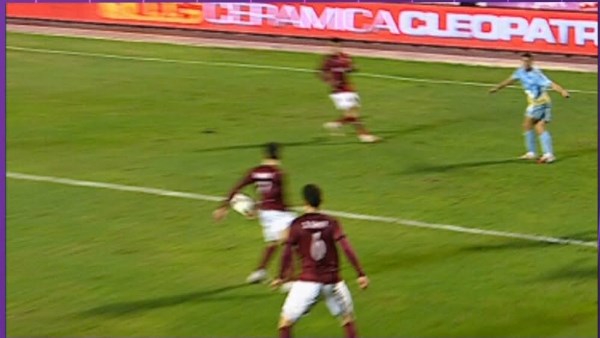 خبير تحكيمي ينهي الجدل بشأن عدم احتساب ركلة جزاء للأهلي أمام سيراميكا