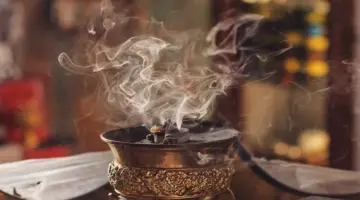 خبير يحذر من البخور داخل المنازل ويكشف أبرز تأثيراته على الرئة