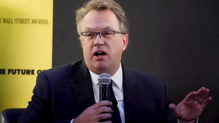 رئيس المركزي الأمريكي يترقب تسارع التضخم إلى 2.75% تحت ضغط الحرب.