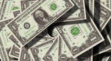 سعر الدولار اليوم في مصر.. تحديث لحظي للعملة الأمريكية