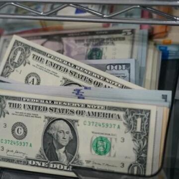 سعر الدولار مقابل الجنيه المصري اليوم الأربعاء 15 أبريل 2026