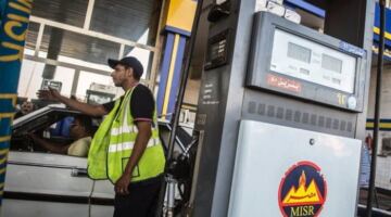 سعر لتر 92 بكام؟.. أسعار البنزين والسولار اليوم الأربعاء 15 أبريل 2026