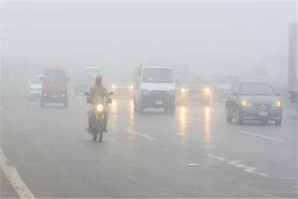 شبورة وأمطار ورياح مثيرة للأتربة.. تفاصيل طقس غدًا الثلاثاء 7 أبريل 2026