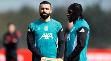 صلاح يظهر حماسا كبيرا في تدريبات ليفربول قبل لقاء سان جيرمان “فيديو”