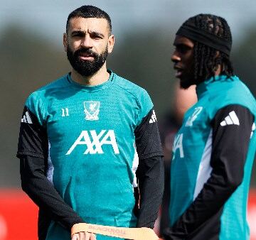 صلاح يظهر حماسا كبيرا في تدريبات ليفربول قبل لقاء سان جيرمان “فيديو”