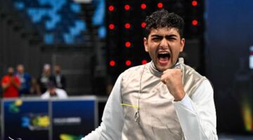 عبدالرحمن طلبة يحصد فضية سلاح الشيش في بطولة العالم للناشئين والشباب