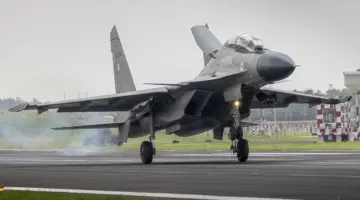 عطل مفاجئ يبدل مسار الرحلة.. مقاتلة هندية تنزلق على مدرج مطار بونه – أخبار السعودية