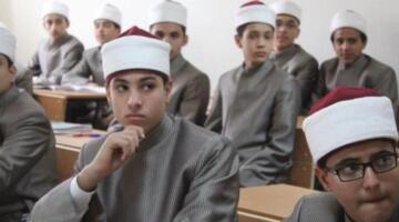 «علمي وأدبي».. الأزهر يطرح نماذج امتحانات استرشادية 2026 لطلاب الثانوية الأزهرية