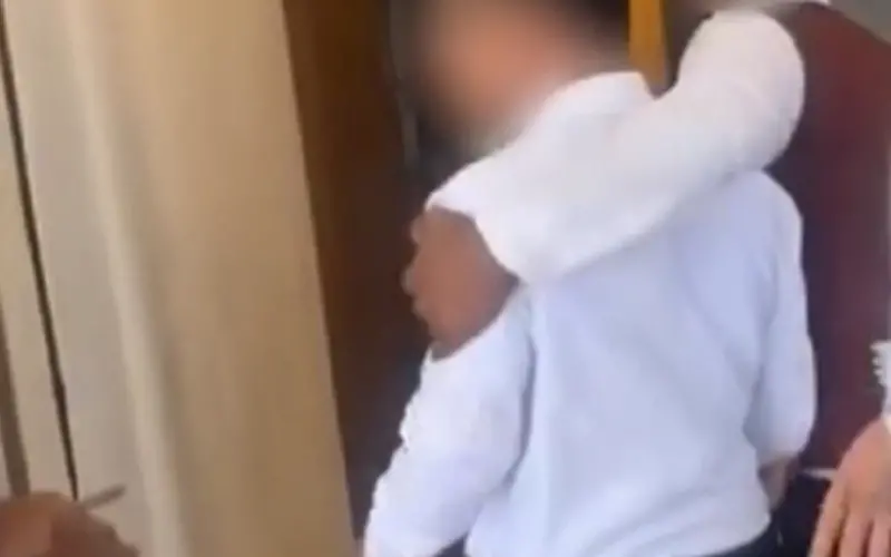 فصل الكهرباء يشعل أزمة داخل فندق بين موظف عربي ونزيلة سعودية – أخبار السعودية