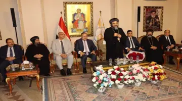 قنصوة يزور الكنيسة المرقسية بالإسكندرية: الله يديم علينا الأمان
