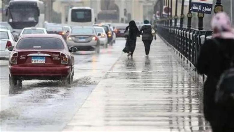 لماذا نشعر بالحرارة نهاراً رغم هطول الأمطار؟.. «الأرصاد» تكشف السر