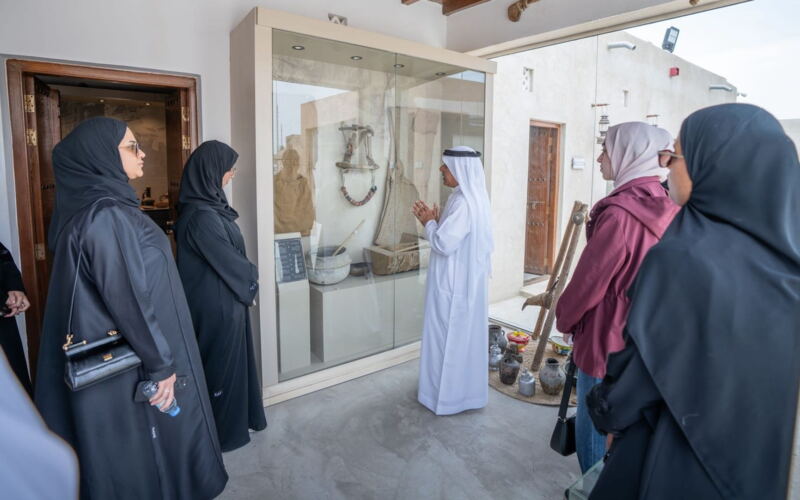 معهد الشارقة للتراث ينظم زيارة ميدانية لطلبة الماجستير في كلباء