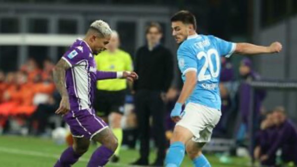 نابولي ينتصر على ميلان بهدف في الدوري الإيطالي