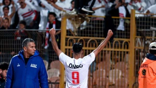 ناصر منسي يضمن تقدم الزمالك أمام المصري بهدف ثالث