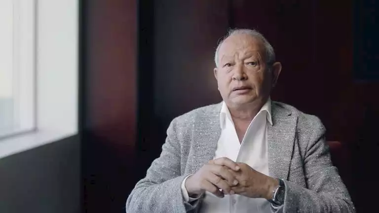 ناصف ونجيب ساويرس يتصدران قائمة أكبر 10 أثرياء عرب في أفريقيا 2026.